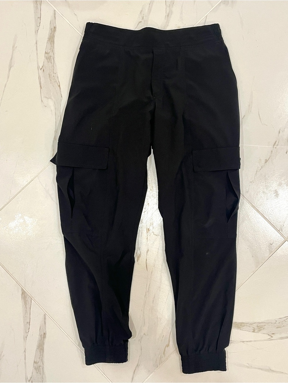 Athleta Cargo Jogger Pants Cropped Stretch Size 4 Activewear Athleisure Workout